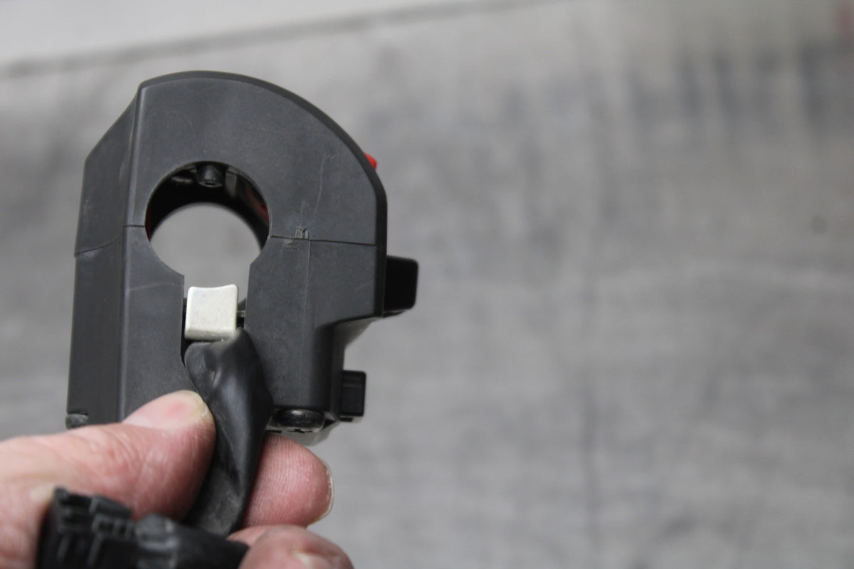 07-08 KAWASAKI NINJA ZX6R RIGHT CLIP ON HANDLE KILL OFF START SWITCH  BB855