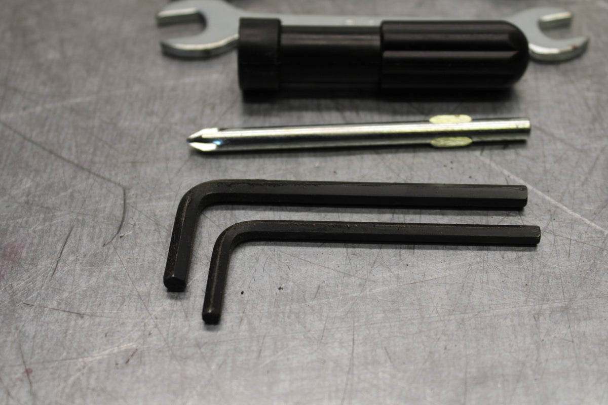 19-22 KAWASAKI Z400 STOCK TOOLS OEM TOOL BAG KIT SET BB708