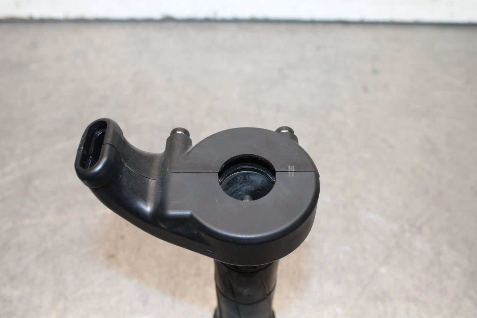 16 KAWASAKI NINJA ZX10R THROTTLE CABLE HOUSING AND TUBE BB650