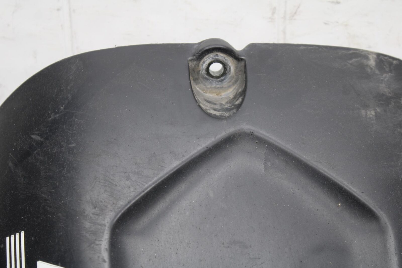 05 YAMAHA YZF R6S REAR BACK WHEEL TIRE HUGGER FENDER BB600