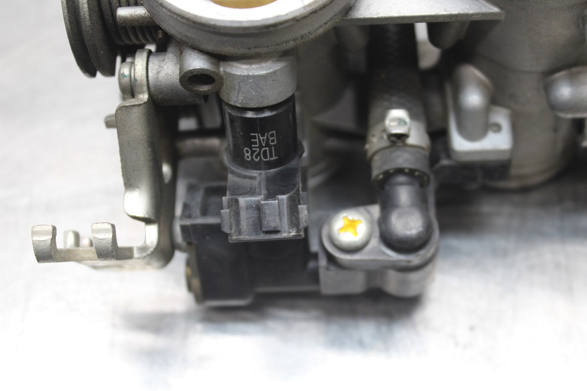 2006 Suzuki Boulevard C90 THROTTLE BODY BODIES BB849