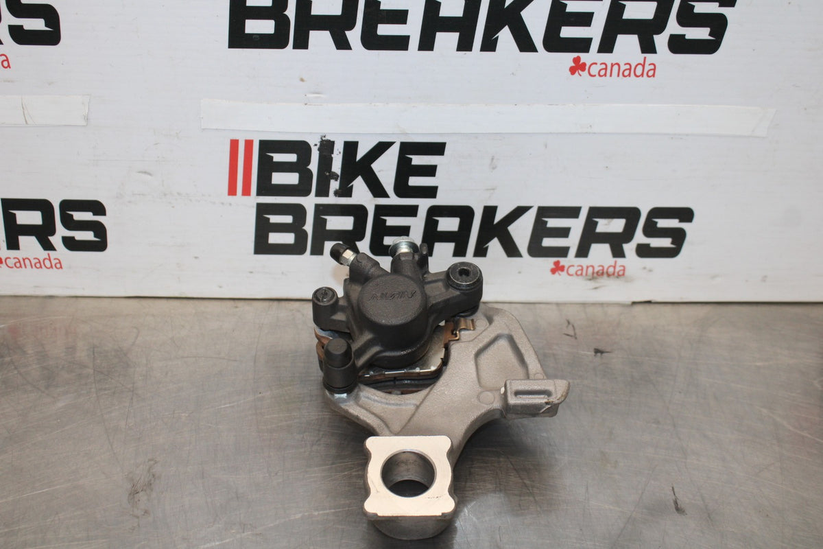 15-26 SUZUKI GSXR600 REAR BACK BRAKE CALIPER W MOUNT BRACKET BB888