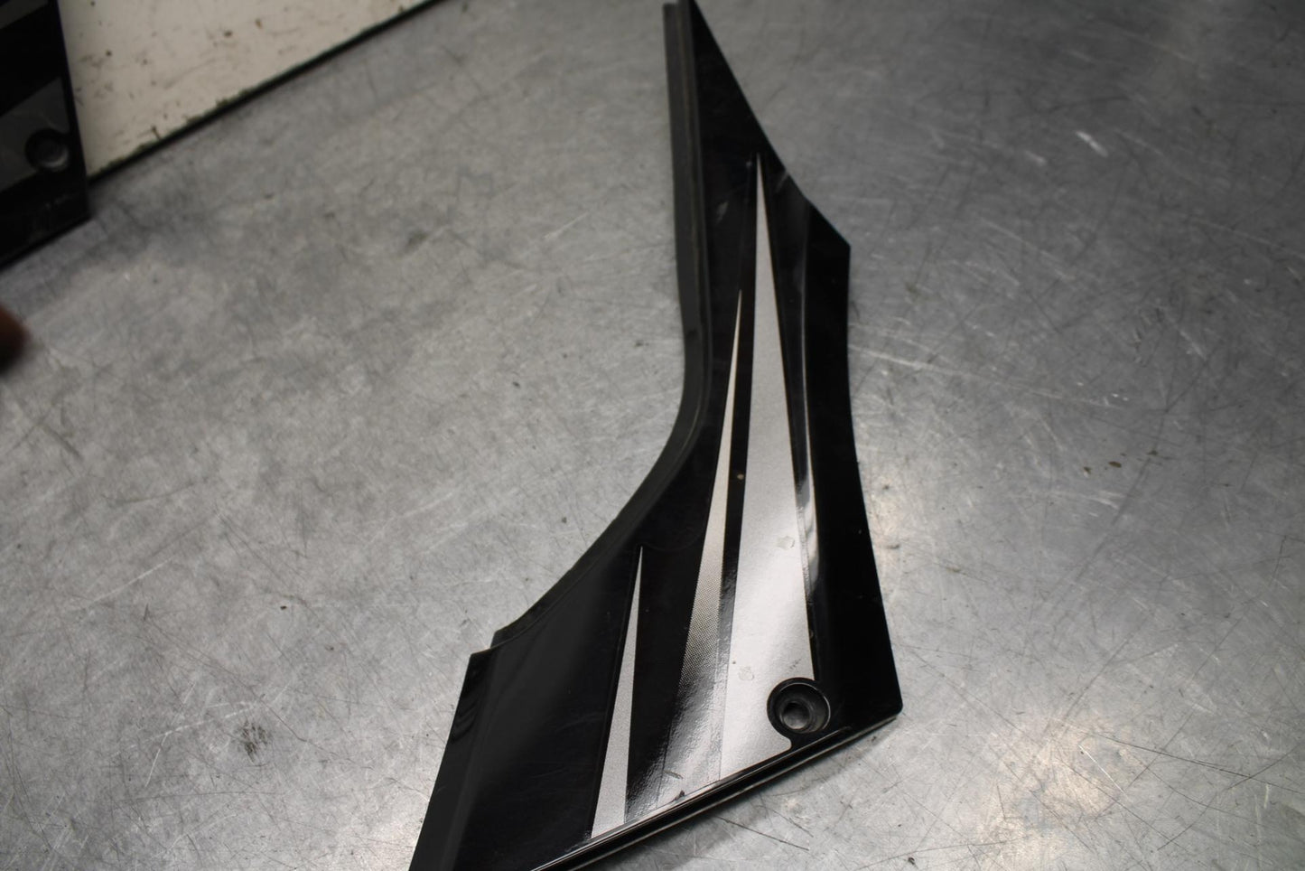 15-16 KAWASAKI EX300 LEFT FRONT SIDE SEAT SADDLE PANEL TRIM COWL FAIRING BB635