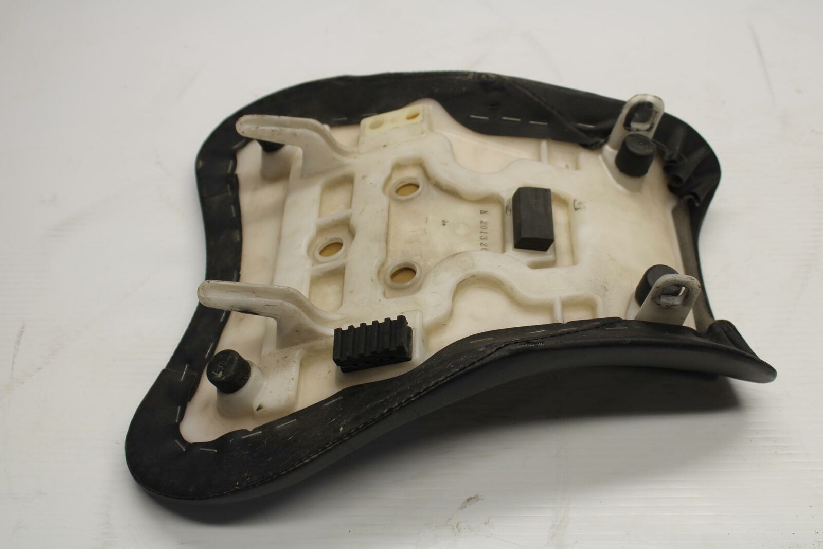 08 SUZUKI GSXR1000 FRONT DRIVERS SEAT PAD SADDLE PILLION BB263
