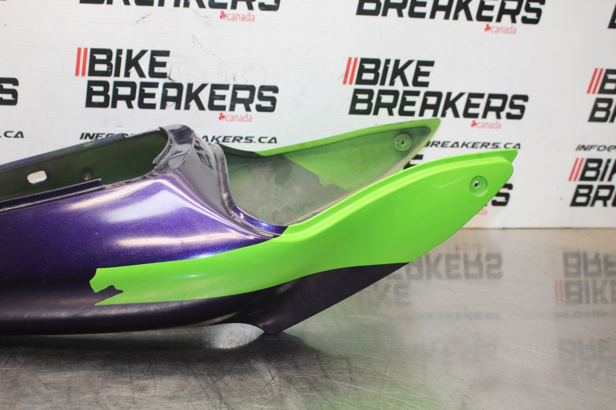 98 KAWASAKI NINJA ZX6 OEM REAR BACK TAIL FAIRING COWL SHROUD BB870