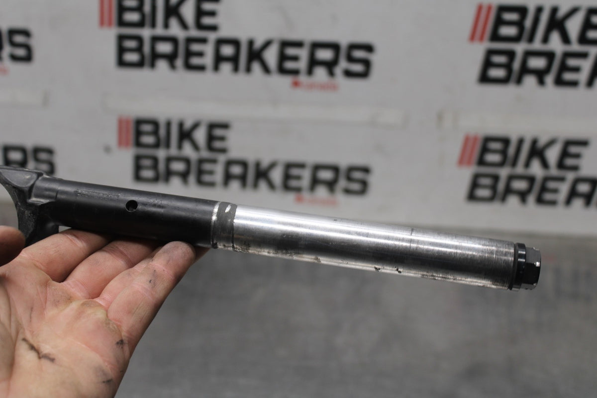 07-08 KAWASAKI NINJA ZX6R RIGHT CLIP ON HANDLEBAR BB937