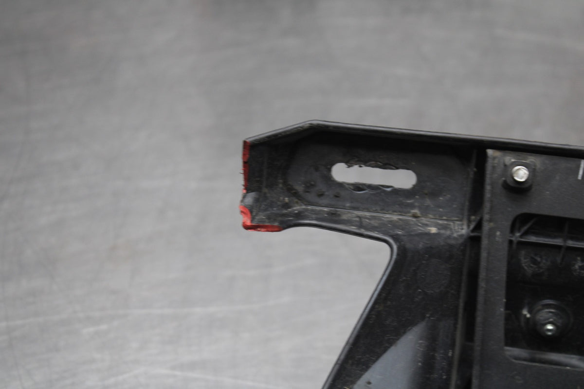 18-26 KAWASAKI Z400 REAR BACK FENDER MUD GUARD BB852