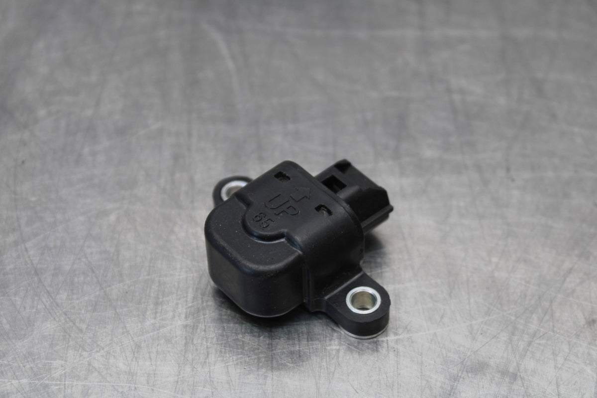 21-23 KAWASAKI NINJA ZX6R TIP OVER BANK ANGLE CRASH SENSOR SWITCH  BB179