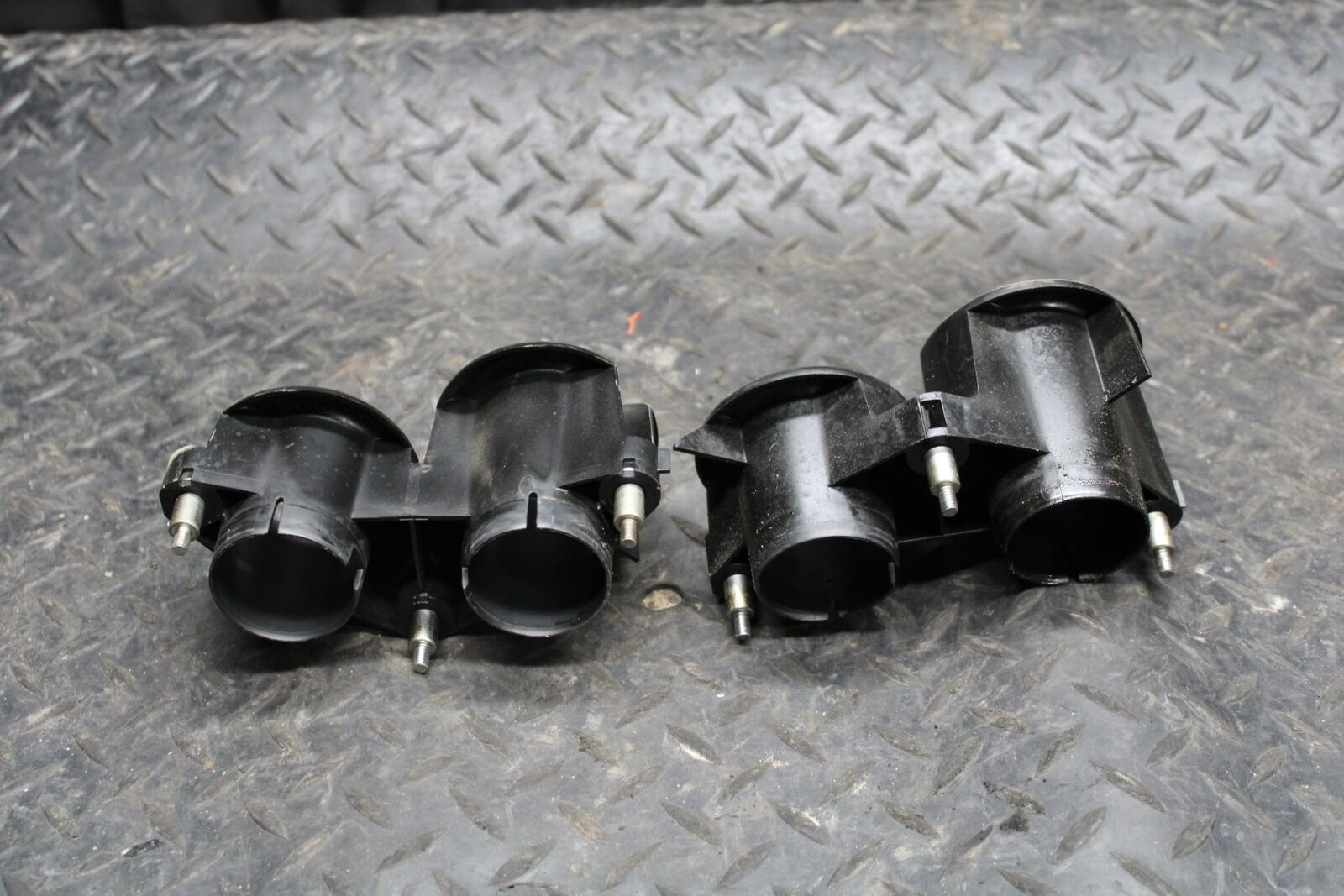 03-04 HONDA CBR600RR AIRBOX INTAKE VELOCITY STACKS 17225-MEE-000  BB218
