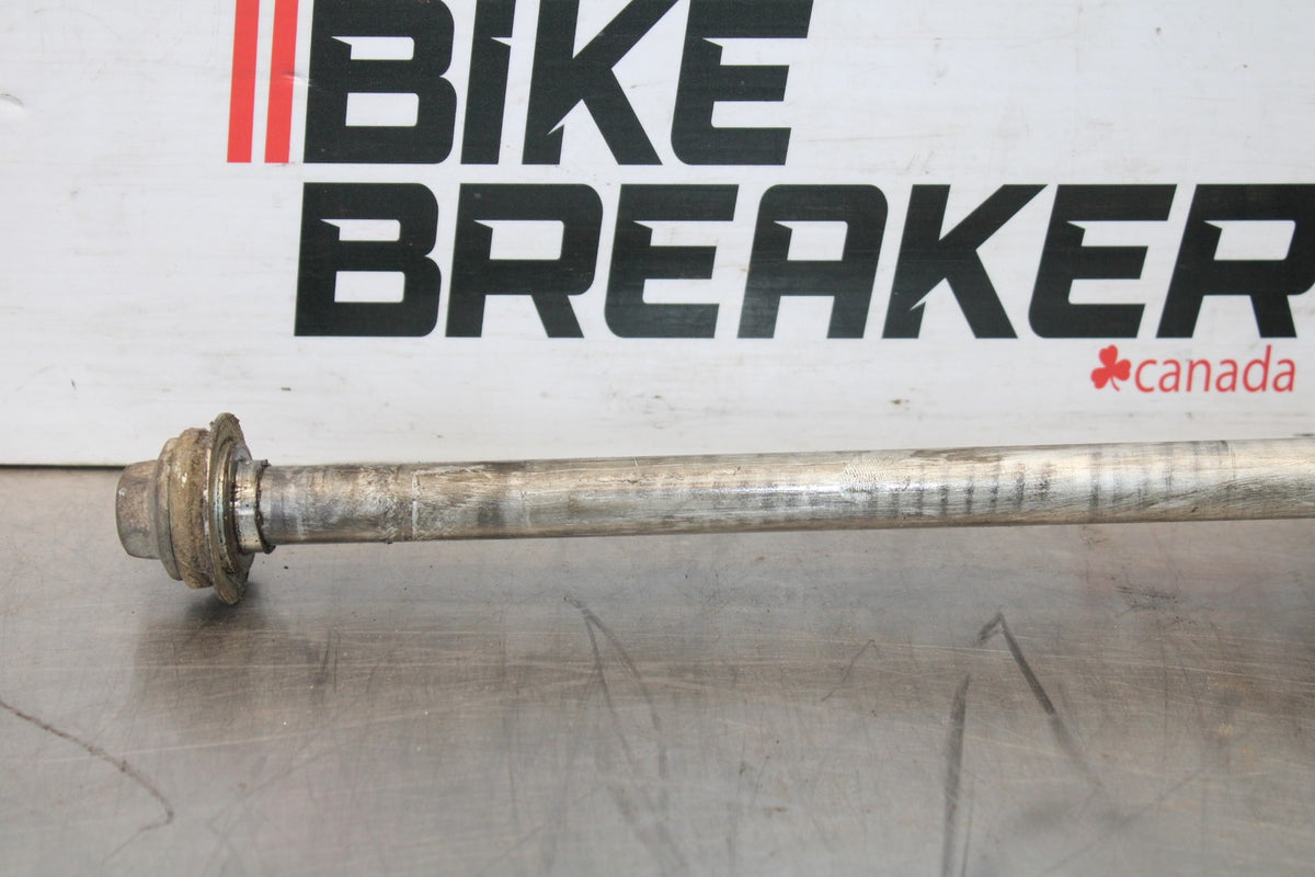 06 KAWASAKI KLR650 REAR AXLE BACK WHEEL RIM PIVOT BOLT AXEL BB919