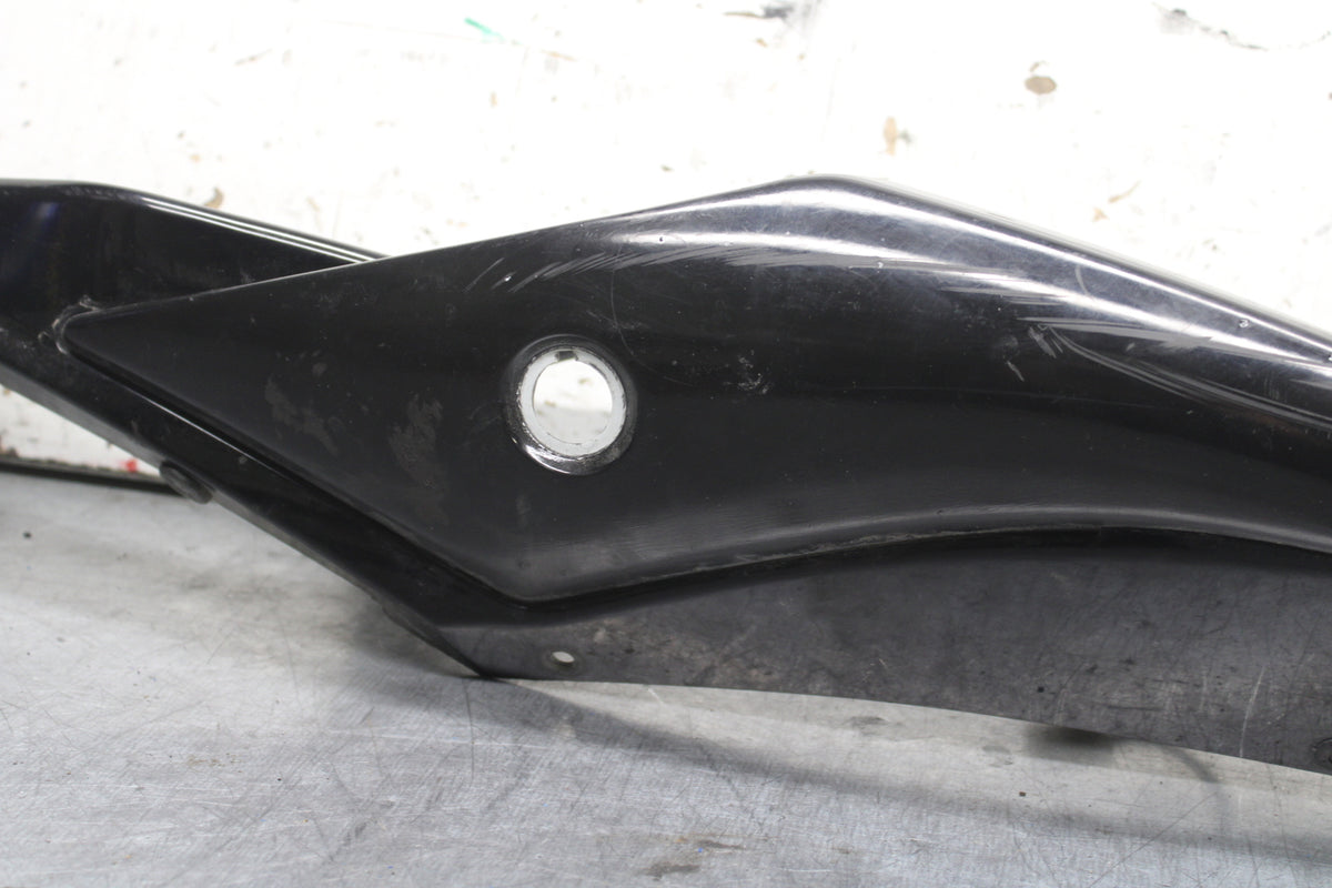 08-09 SUZUKI GSXR600 LEFT REAR BACK TAIL FAIRING COWL SHROUD BB728