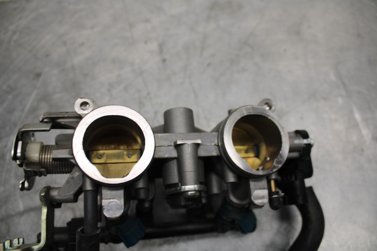16-22 YAMAHA XSR 700 MAIN FUEL INJECTORS / THROTTLE BODIES BB475