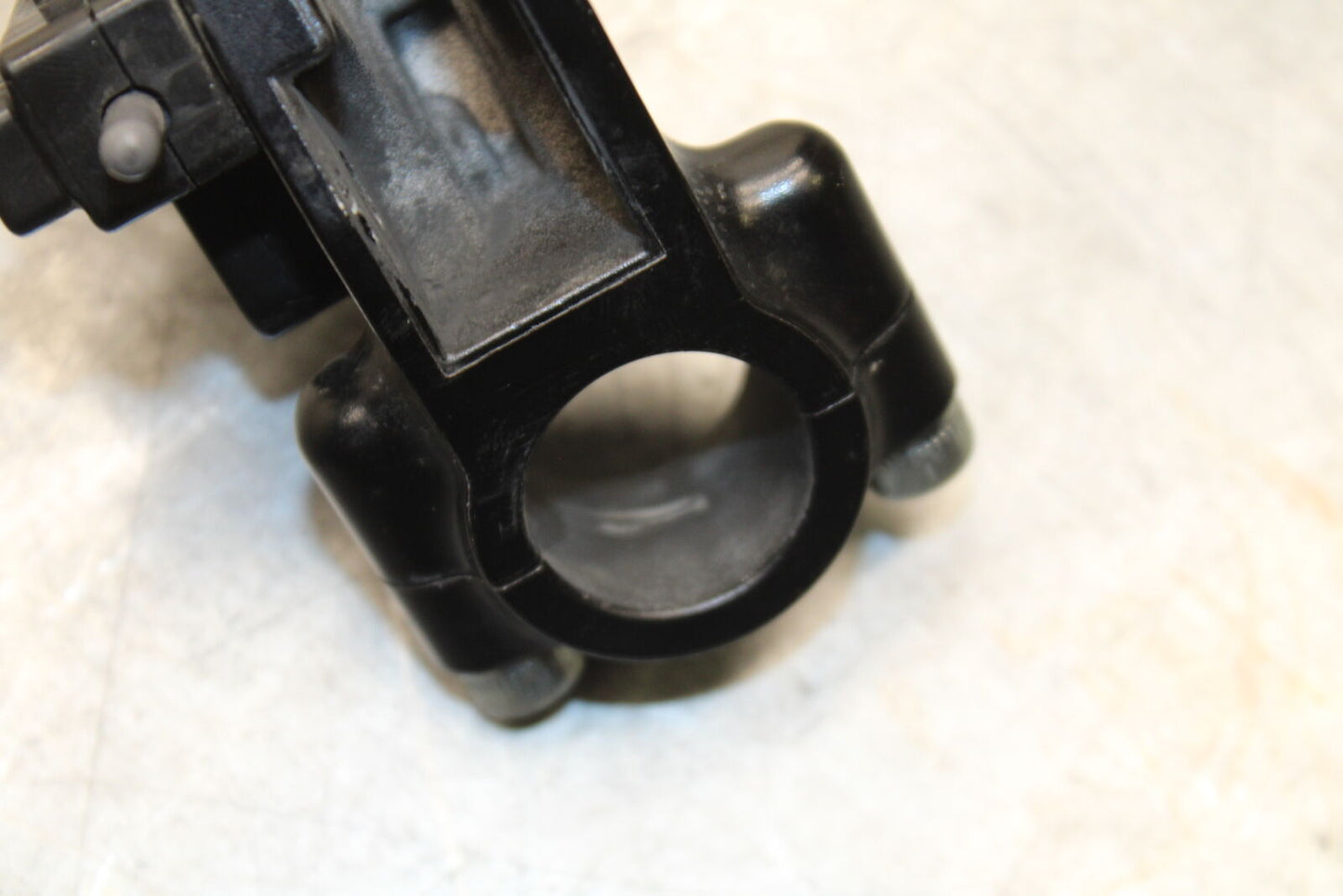 13-18 KAWASAKI NINJA ZX6R CLUTCH LEVER PERCH MOUNT BRACKET BB666