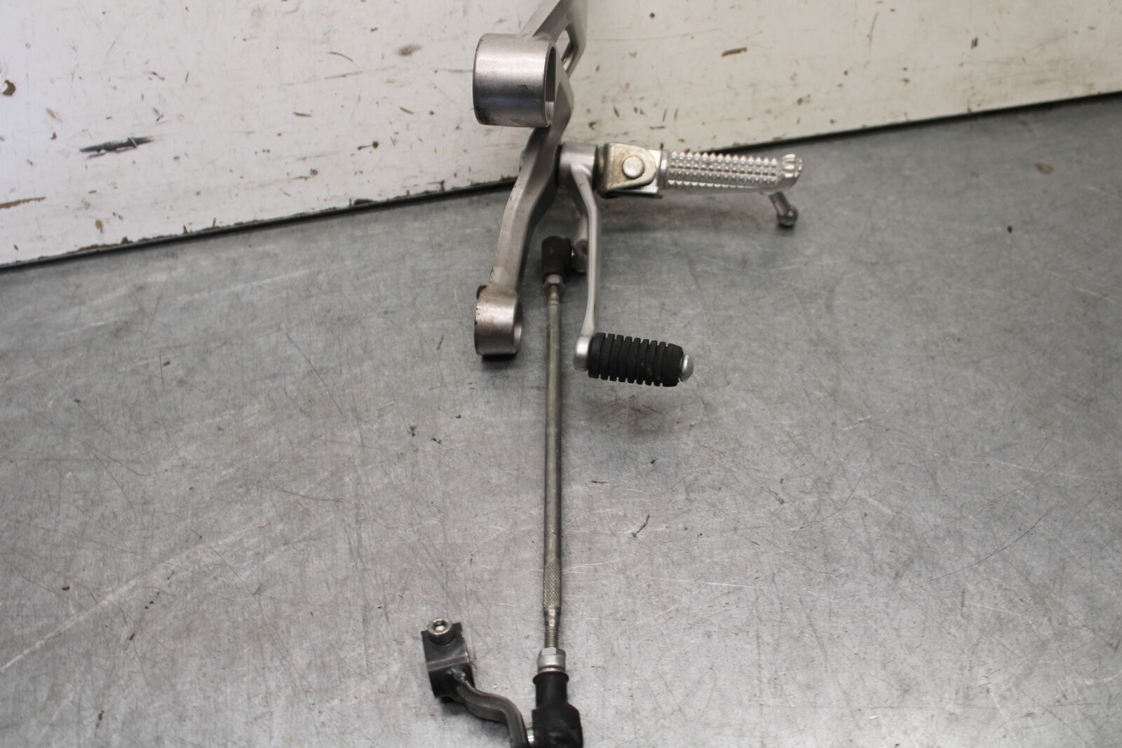 16-21 YAMAHA XSR900 LEFT REARSET REAR SET FOOT PEG W SHIFTER BB664