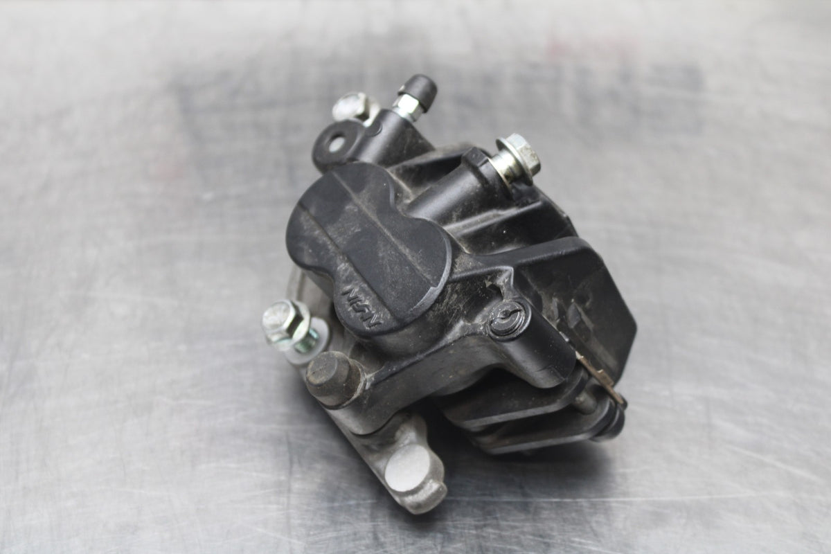 15 SUZUKI GW250F LEFT FRONT BRAKE CALIPER BB789