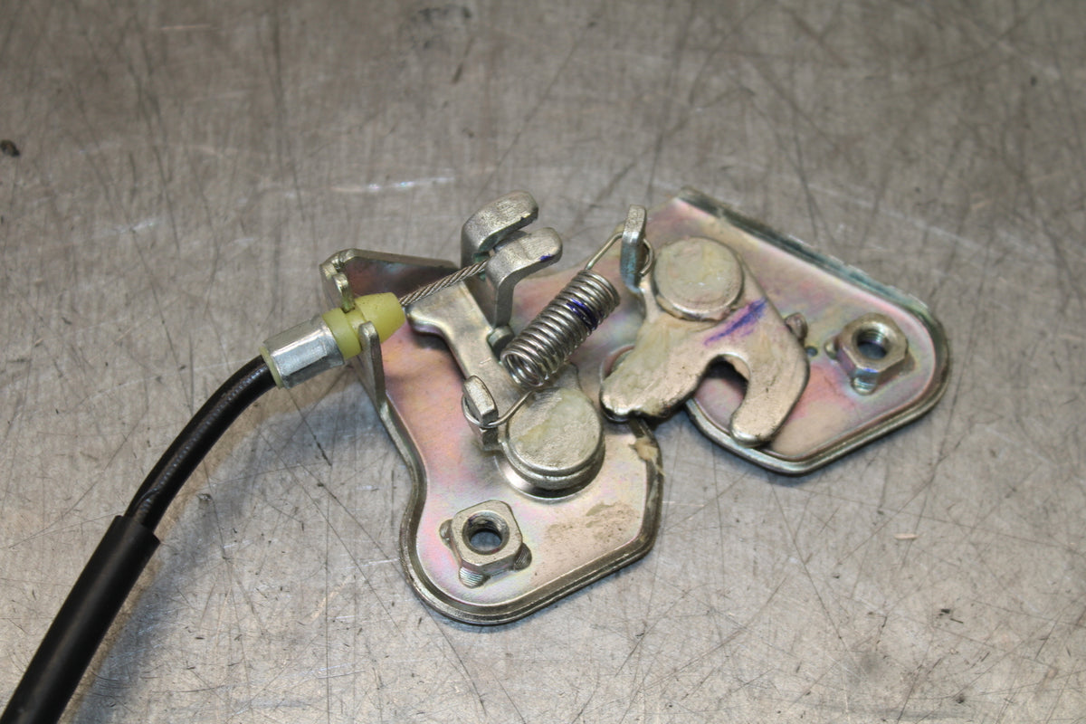 13-15 HONDA CBR500R REAR PASSENGER SEAT LATCH LOCK ASSEMBLY BB704
