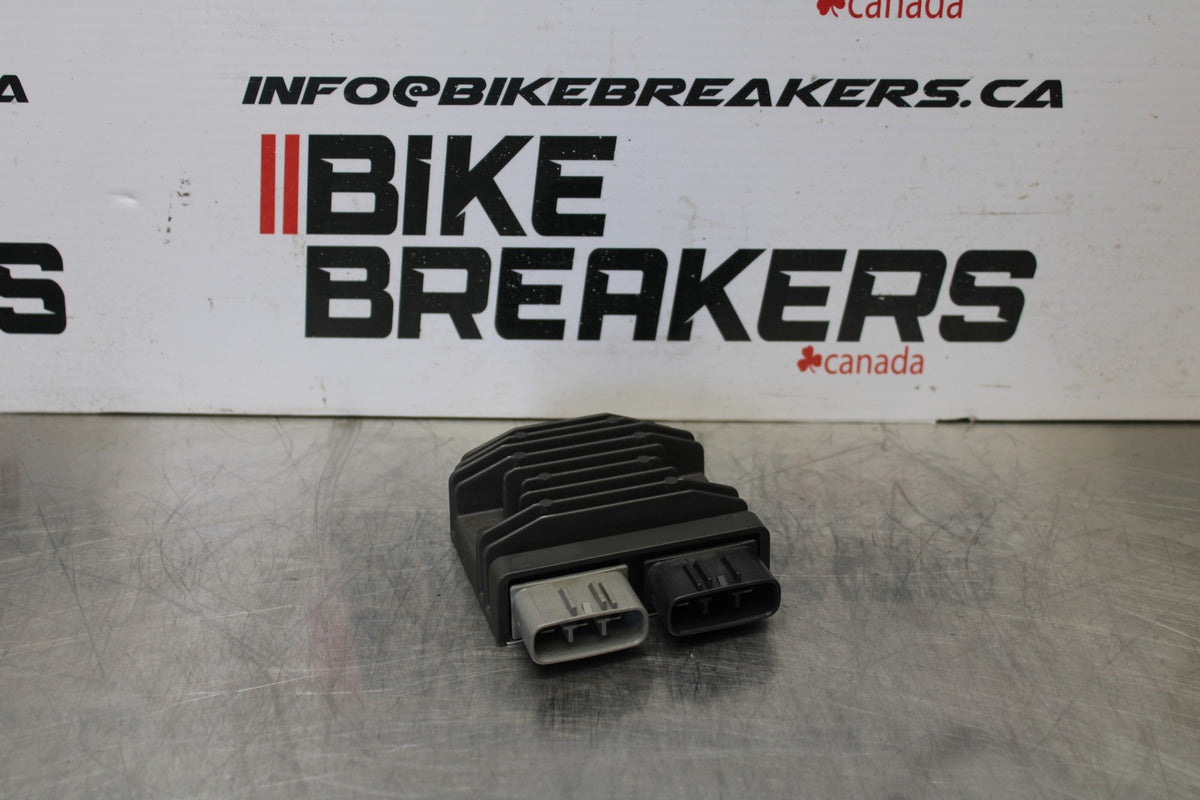 13-24 HONDA CBR600RR RECTIFIER VOLTAGE REGULATOR BB502