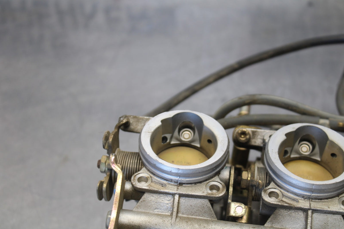 03-04 YAMAHA YZF R6 MAIN FUEL INJECTORS / THROTTLE BODIES BB890