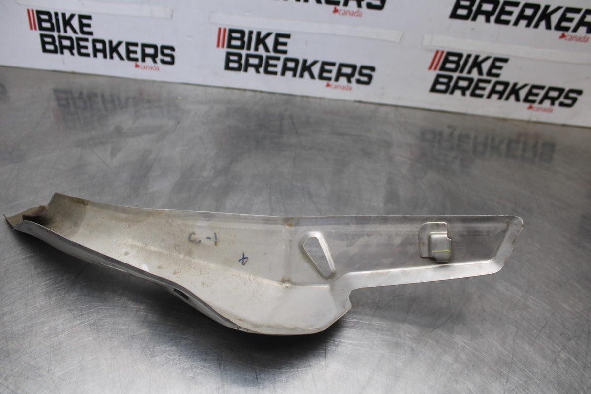 24-25 KAWASAKI NINJA 500 ABS REAR MUFFLER EXHAUST PIPE COVER HEAT SHIELD BB899