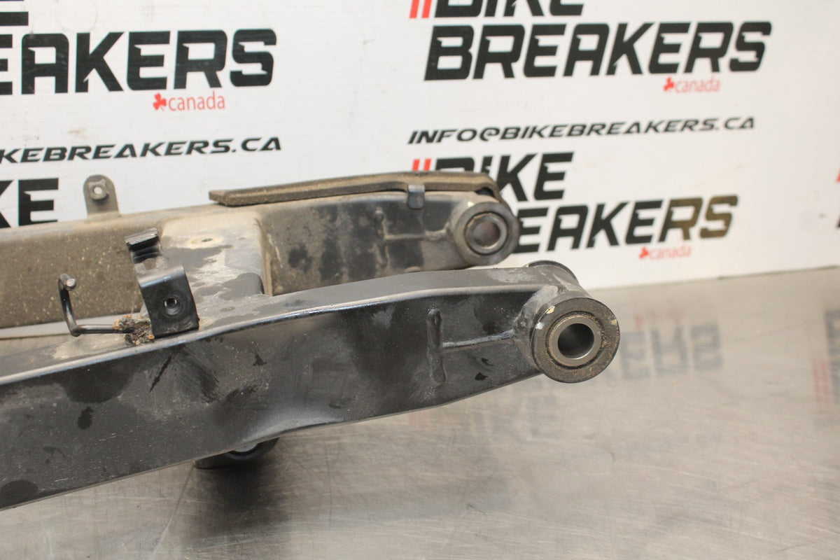 24 KAWASAKI NINJA 500 ABS REAR SWINGARM BACK SUSPENSION SWING ARM BB818
