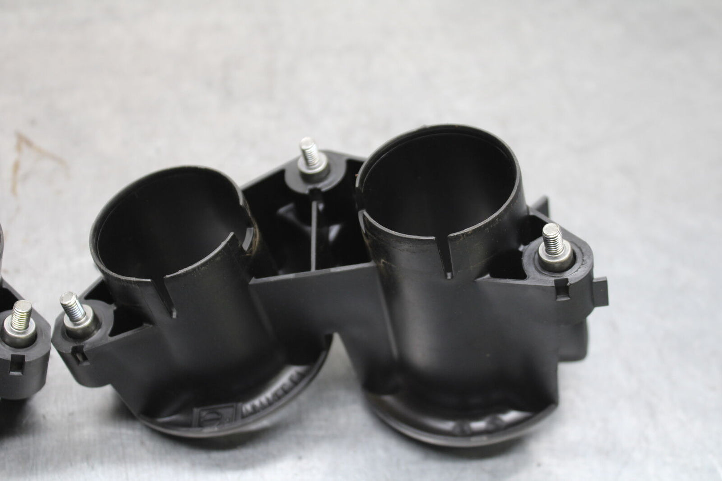 03-04 HONDA CBR600RR AIRBOX INTAKE VELOCITY STACKS BB114
