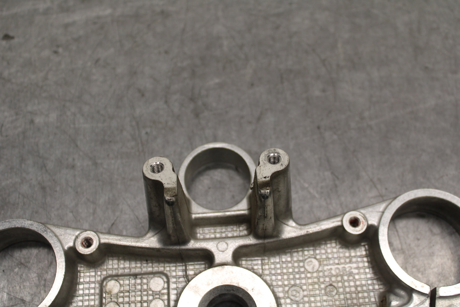 00-02 KAWASAKI NINJA ZX6R FORKS UPPER TRIPLE TREE CLAMP BB750