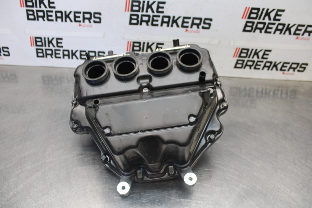 25 KAWASAKI Z900 AIRBOX AIR INTAKE FILTER BOX BB928