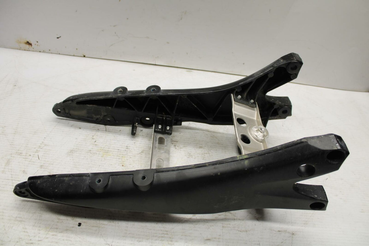 06-07 SUZUKI GSXR600 REAR SUBFRAME BACK SUB FRAME BB289