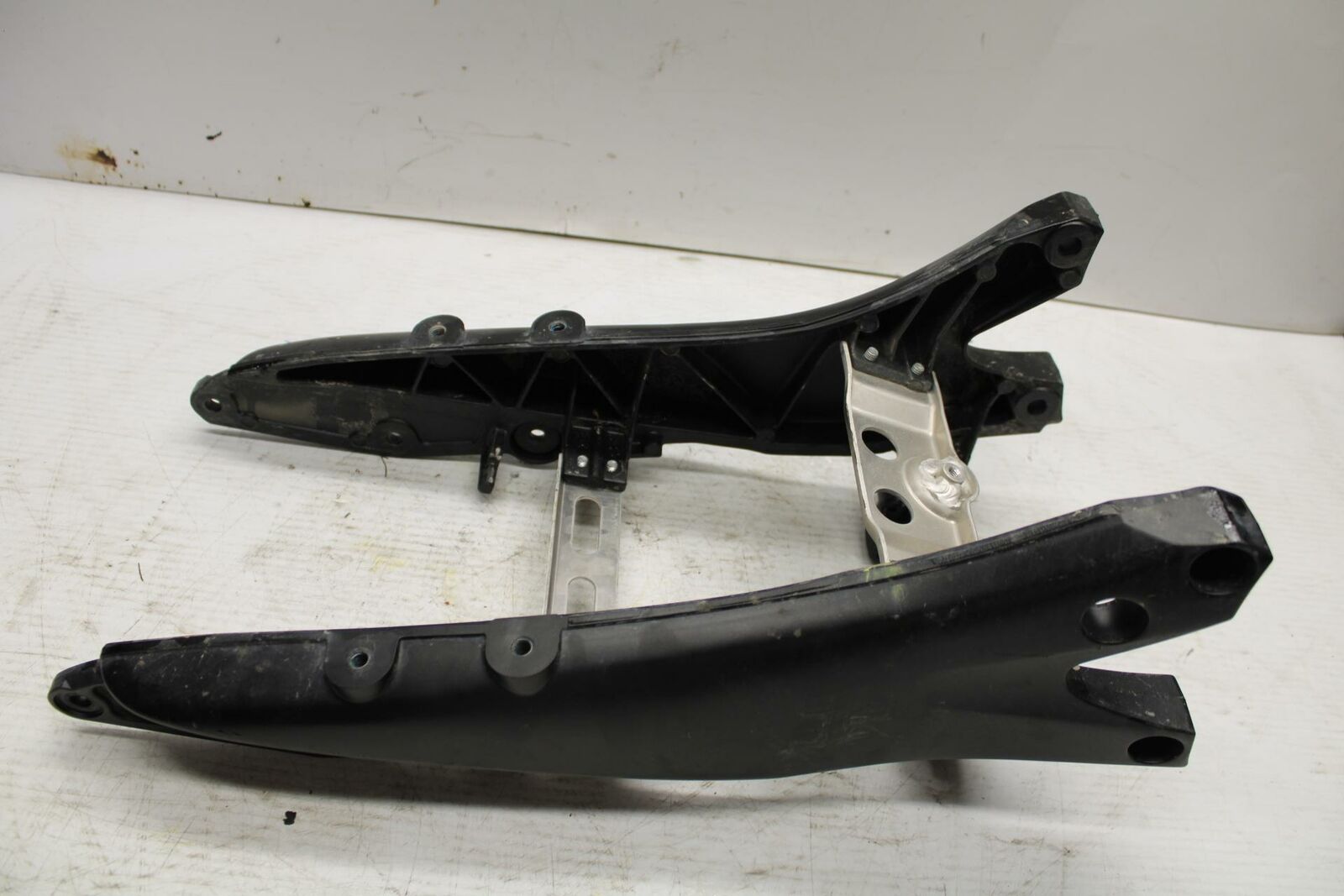 06-07 SUZUKI GSXR600 REAR SUBFRAME BACK SUB FRAME BB289
