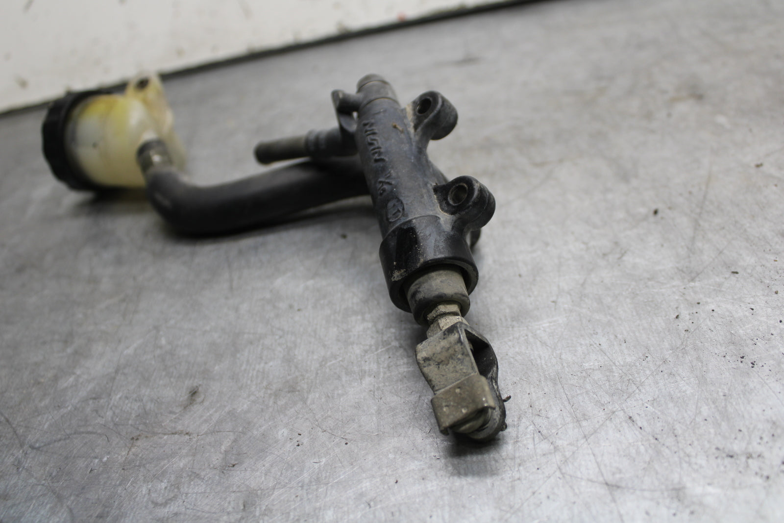 02-04 HONDA VTX1800S REAR BACK BRAKE MASTER CYLINDER W RESERVOIR BB712