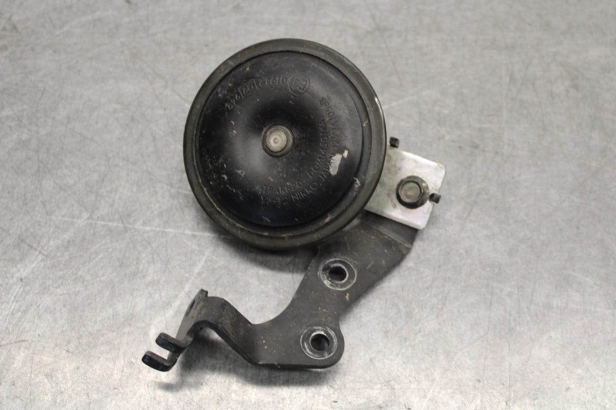 07-08 YAMAHA YZF R1 HORN SIGNAL BB675