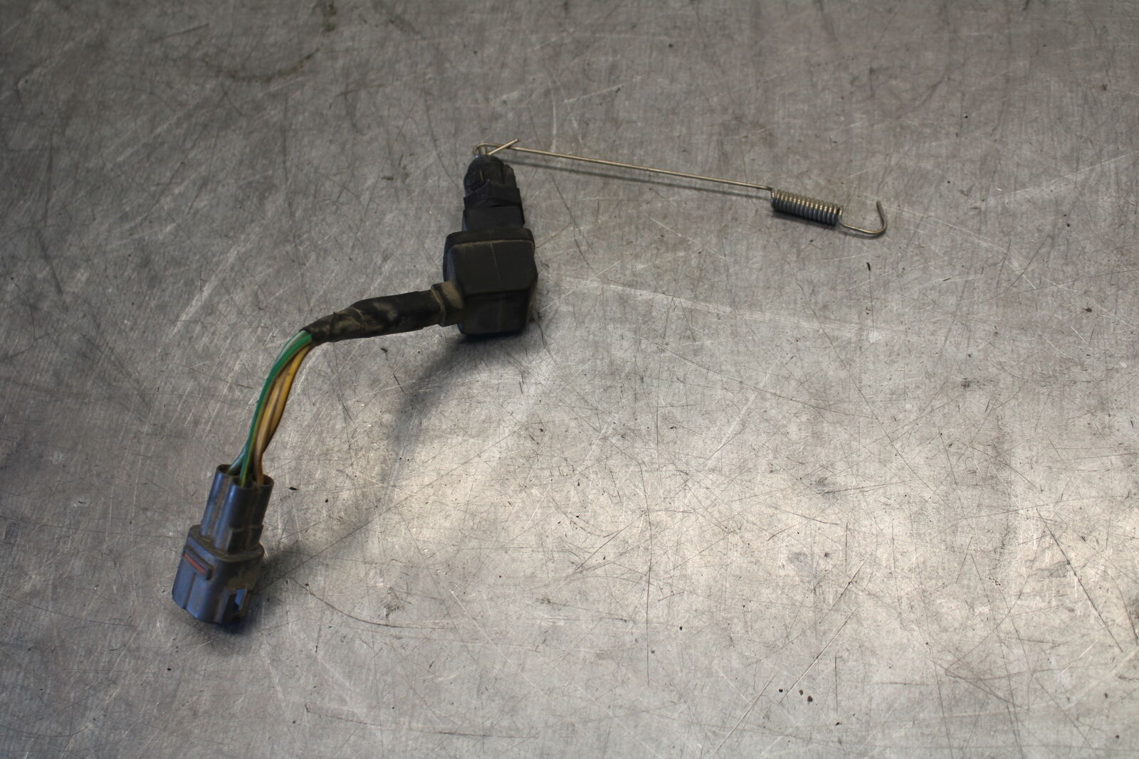 05-06 YAMAHA ROYAL STAR REAR BACK BRAKE SENSOR BB697
