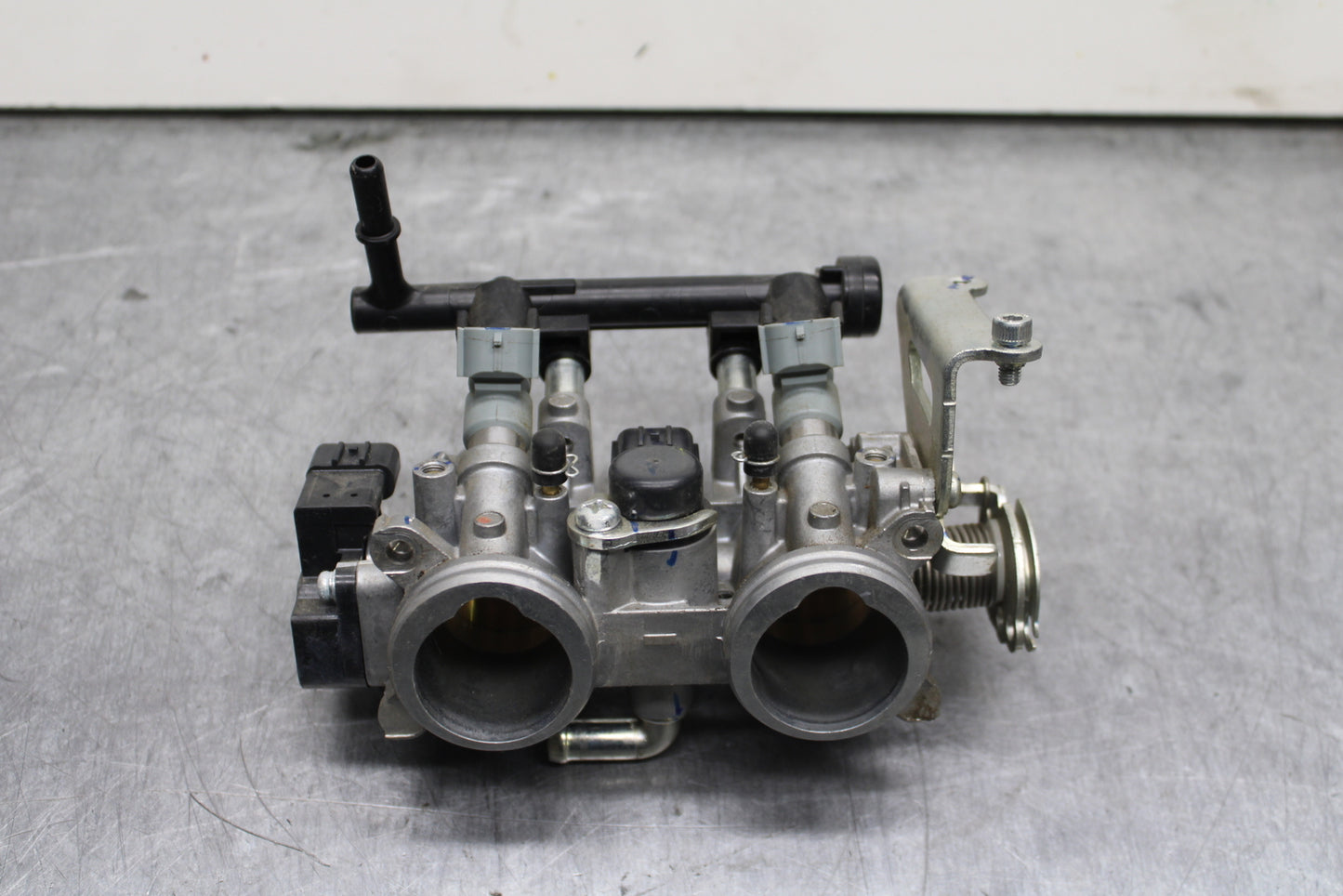 19-21 YAMAHA YZF R3 MAIN FUEL INJECTORS / THROTTLE BODIES BB121