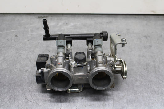 19-21 YAMAHA YZF R3 MAIN FUEL INJECTORS / THROTTLE BODIES BB121