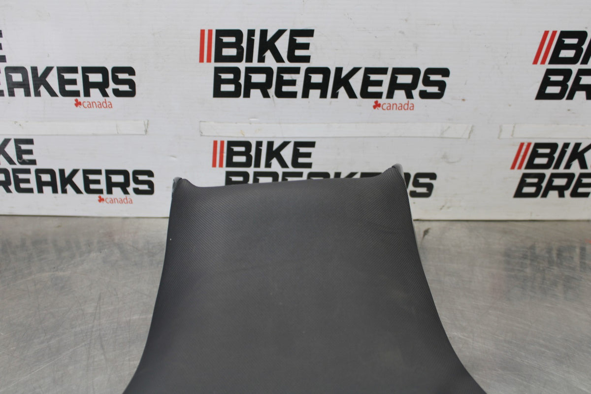 12 KAWASAKI NINJA 650 EX650E FRONT DRIVERS SEAT PAD SADDLE PILLION BB926