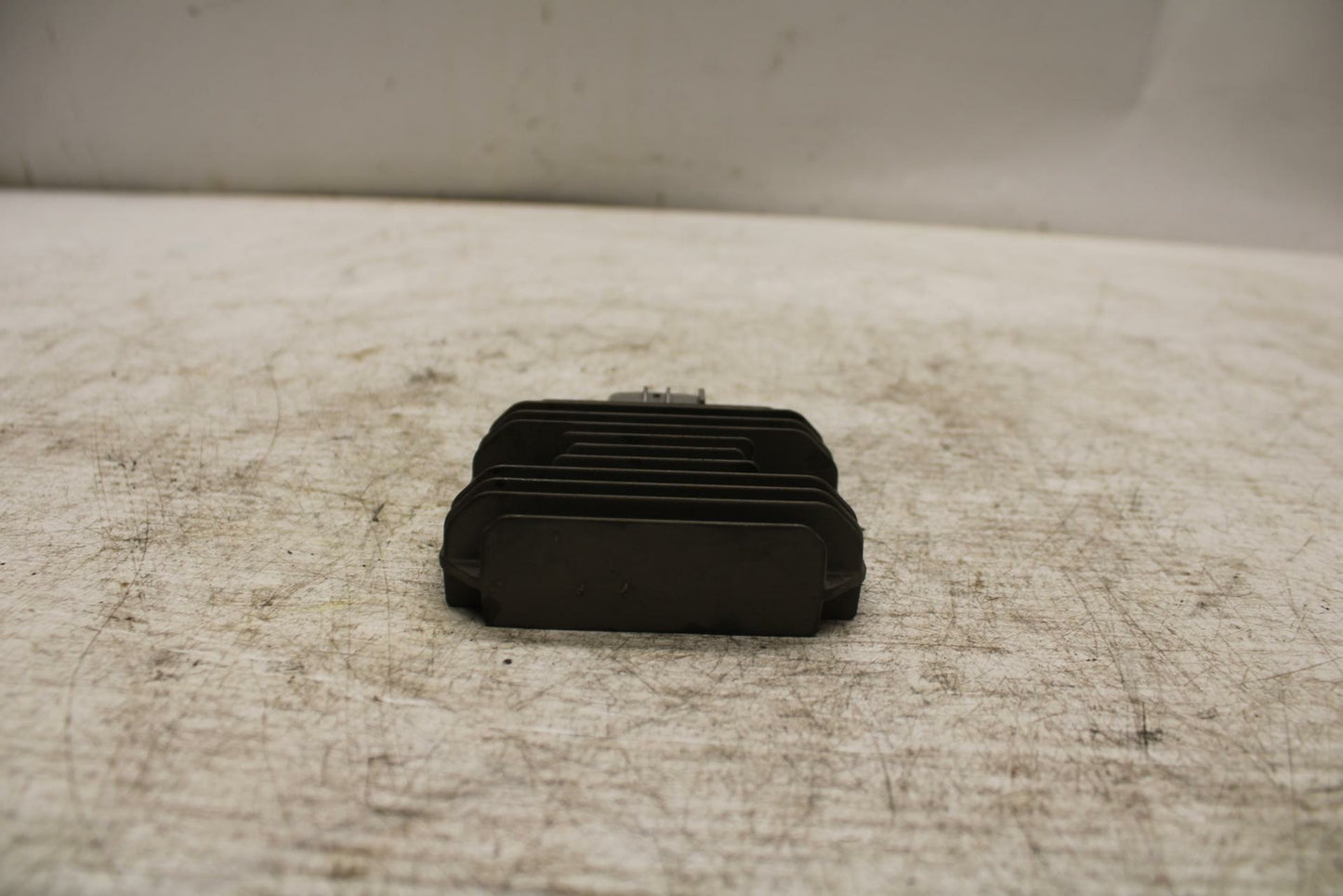 12-13 KAWASAKI EX300 NINJA RECTIFIER VOLTAGE REGULATOR BB373