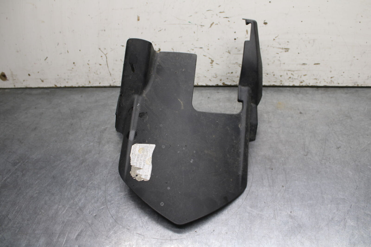 12-13 KAWASAKI Z1000 REAR BACK WHEEL TIRE HUGGER FENDER BB743