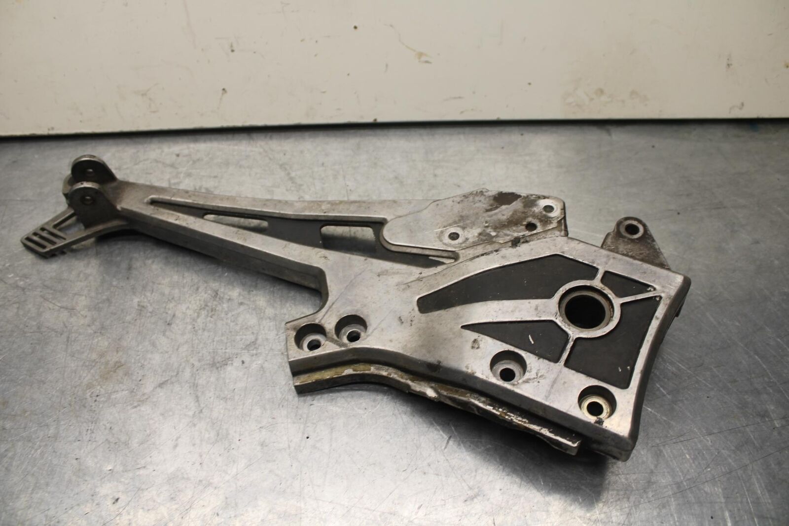 1985 Kawasaki Ninja 900R ZX900A LEFT REARSET REAR SET DRIVER FOOT PEG  BB84