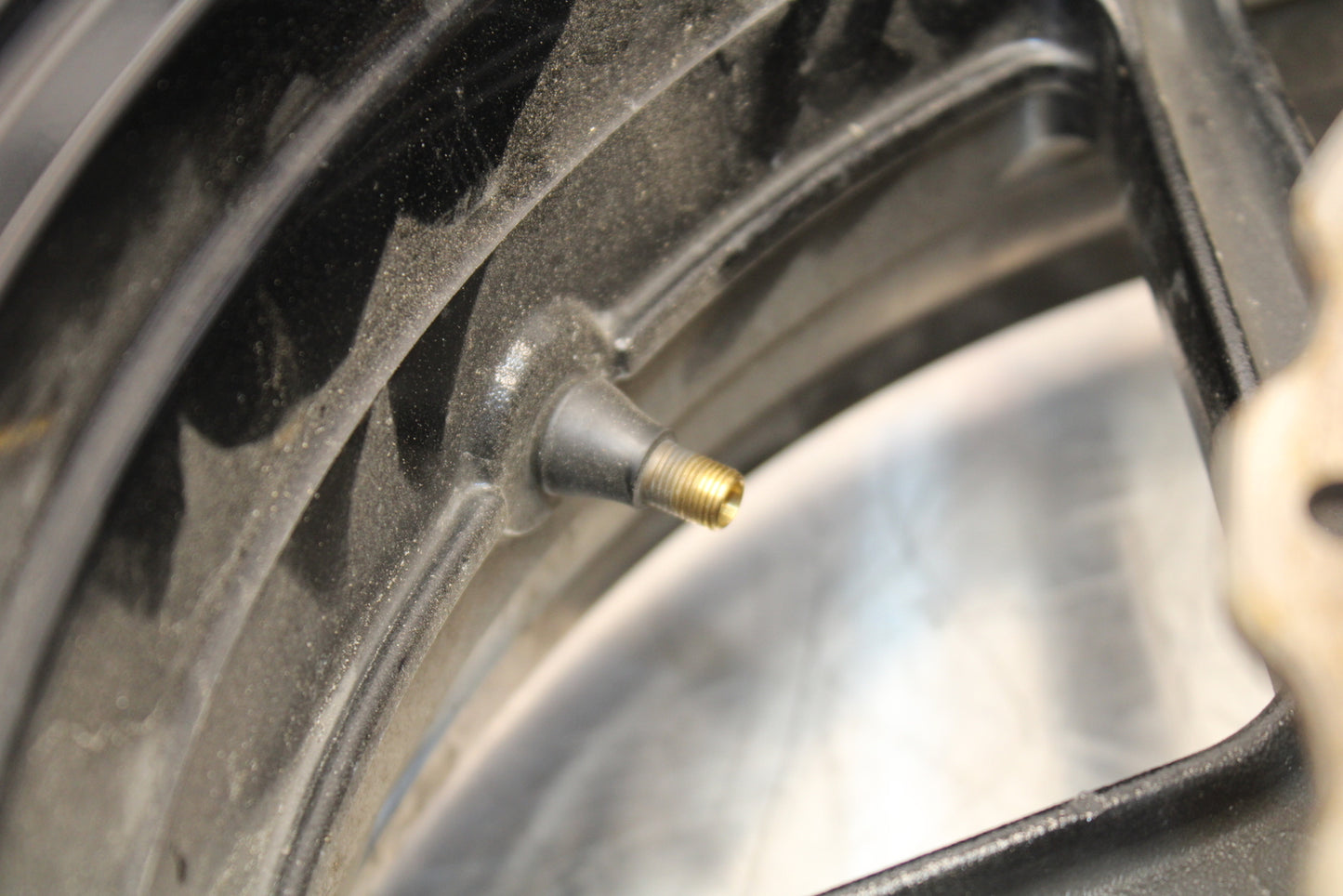 13-18 KAWASAKI NINJA ZX6R REAR WHEEL BACK RIM & ROTOR BB143