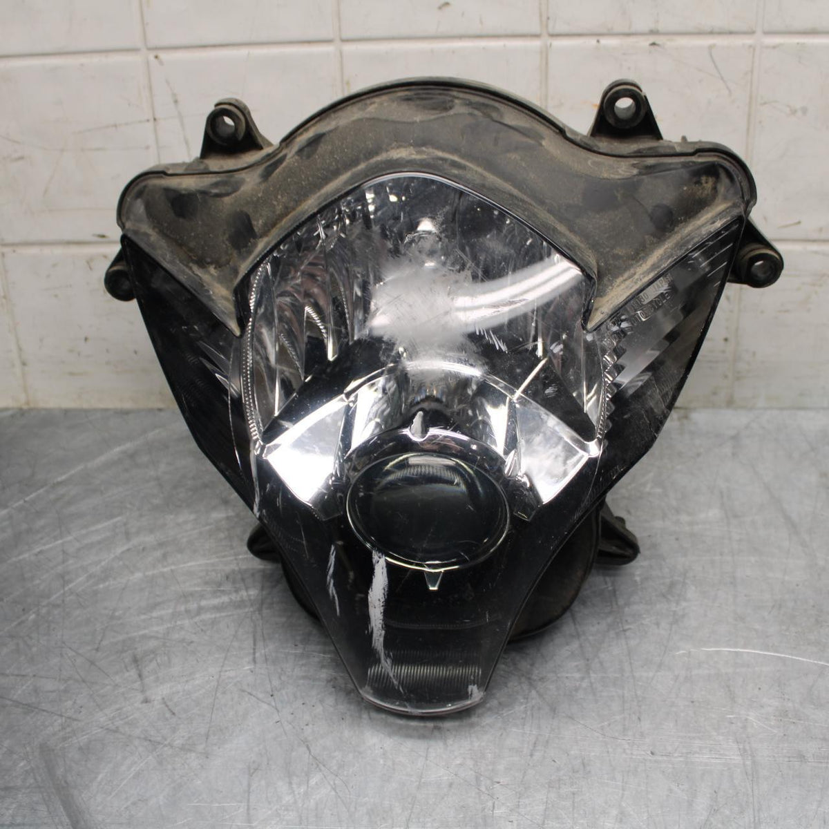 06-07 SUZUKI GSXR750 FRONT HEADLIGHT HEAD LIGHT LAMP 35100-01H01-999 BB482