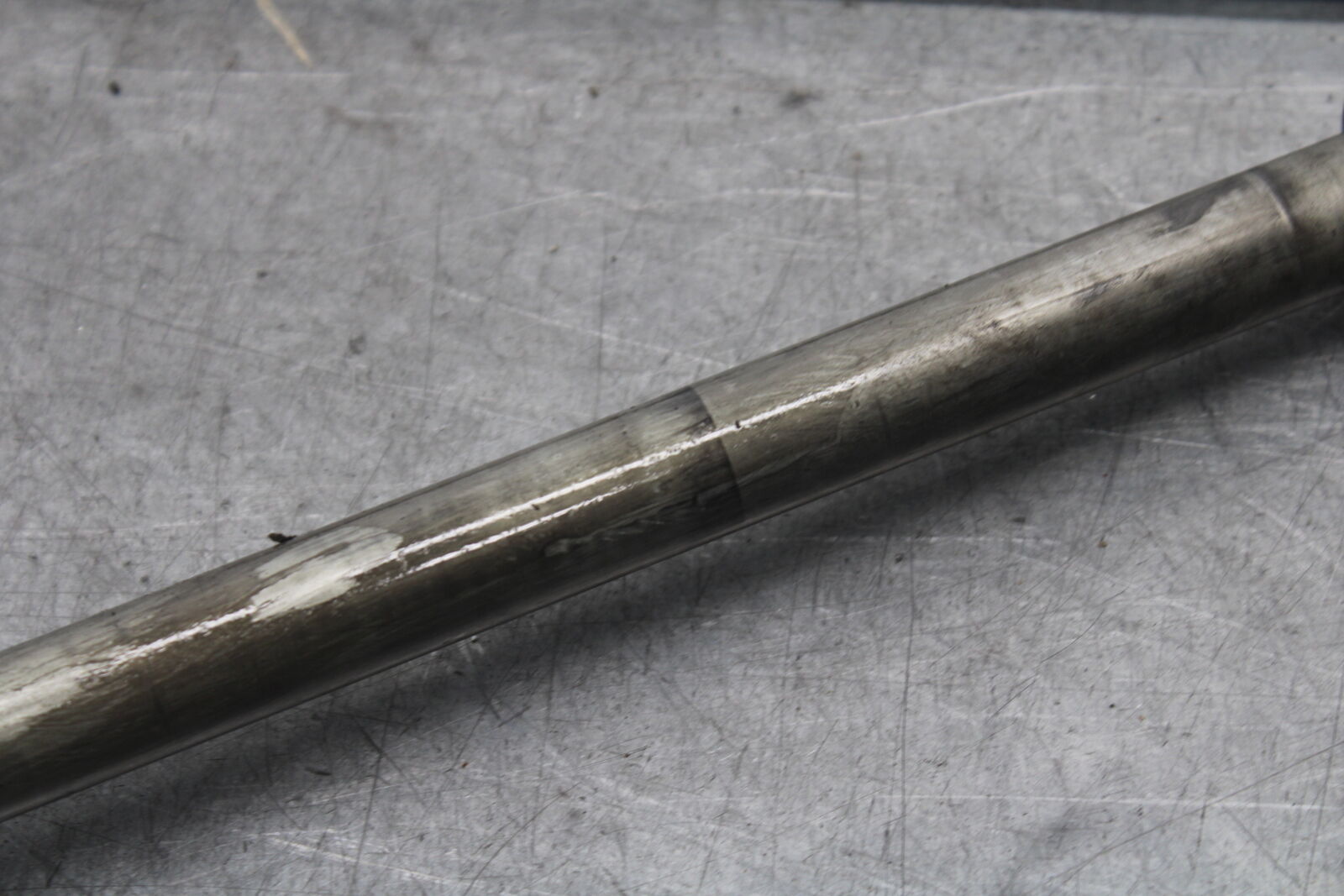 05-09 SUZUKI BOULEVARD C90 REAR AXLE BACK WHEEL RIM PIVOT BOLT AXEL BB692