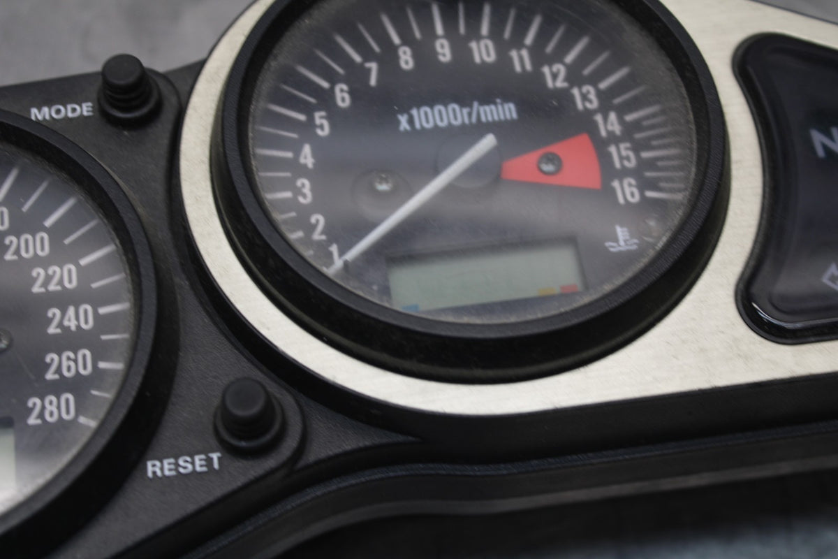 98 KAWASAKI NINJA ZX6 SPEEDO GAUGES DISPLAY CLUSTER SPEEDOMETER TACHOMETER BB870