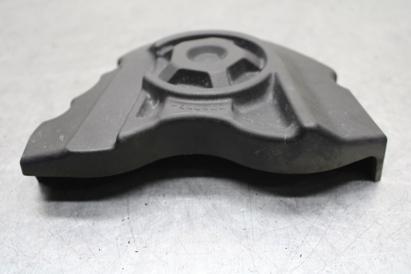 16 KAWASAKI NINJA ZX10R ENGINE SPROCKET COVER BB650