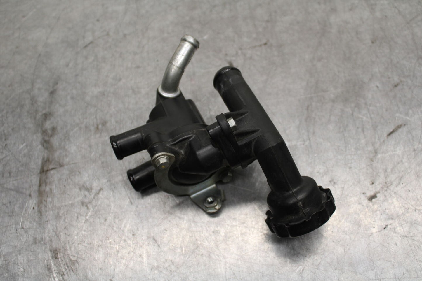 10-13 HONDA SHADOW RS 750 VT750RS THERMOSTAT W HOUSING ASSEMBLY BB718