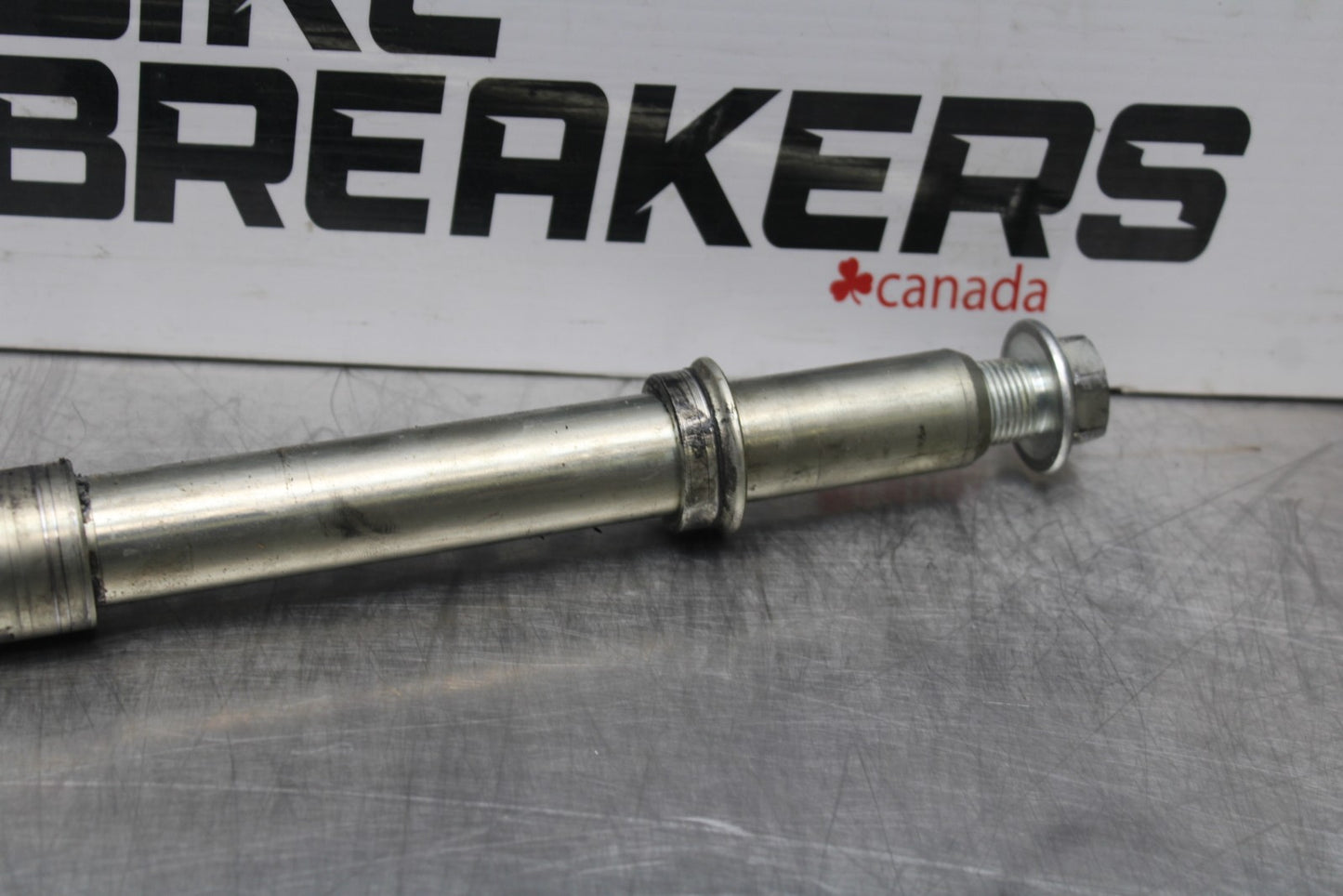 08-10 SUZUKI GSXR 600 FRONT WHEEL RIM AXLE PIVOT BOLT BB202