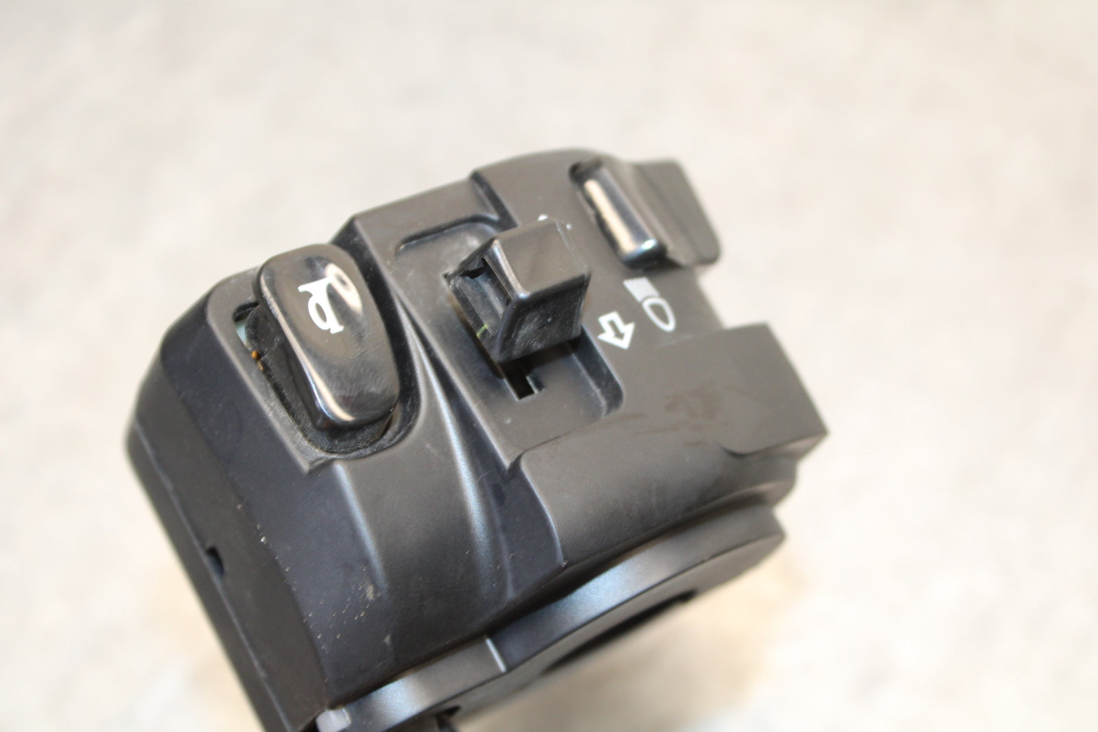 18-23 KAWASAKI NINJA 400 LEFT CLIP ON HANDLE HORN SIGNALS SWITCH SWITCHES BB660