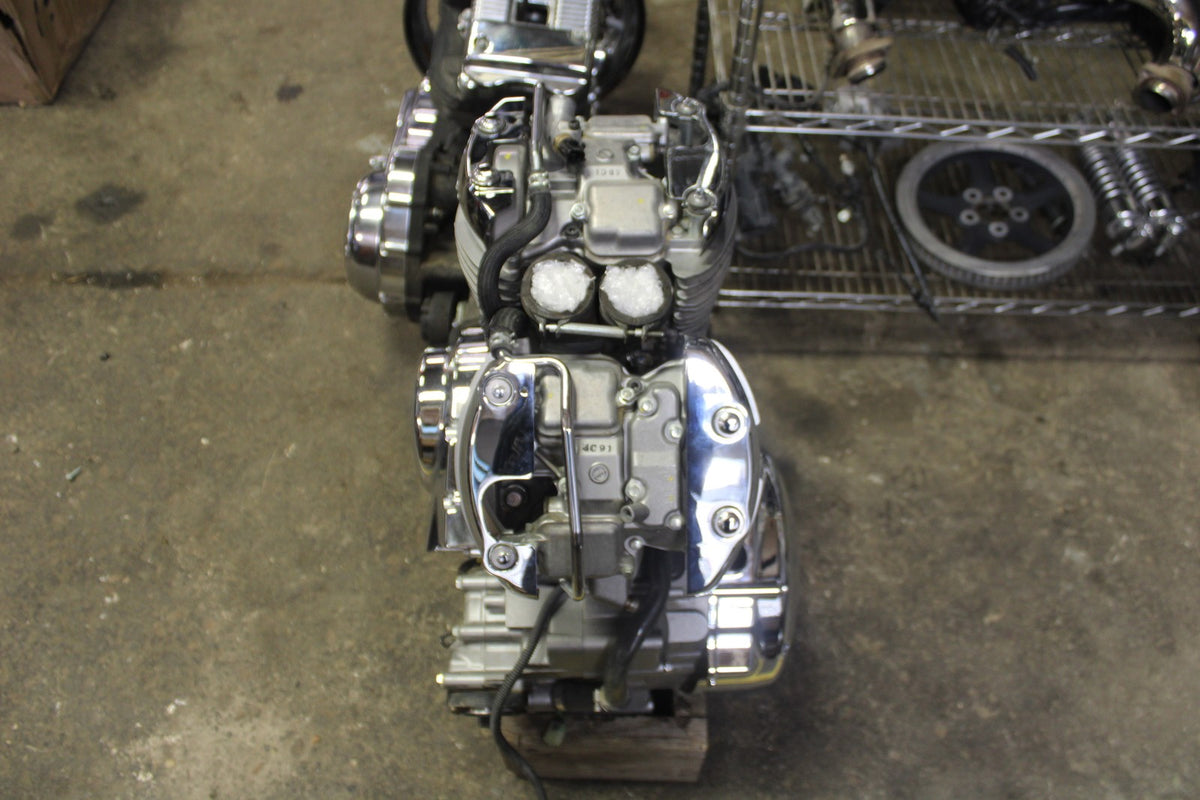 15 SUZUKI BOULEVARD C50 9376km!! ENGINE MOTOR BB775