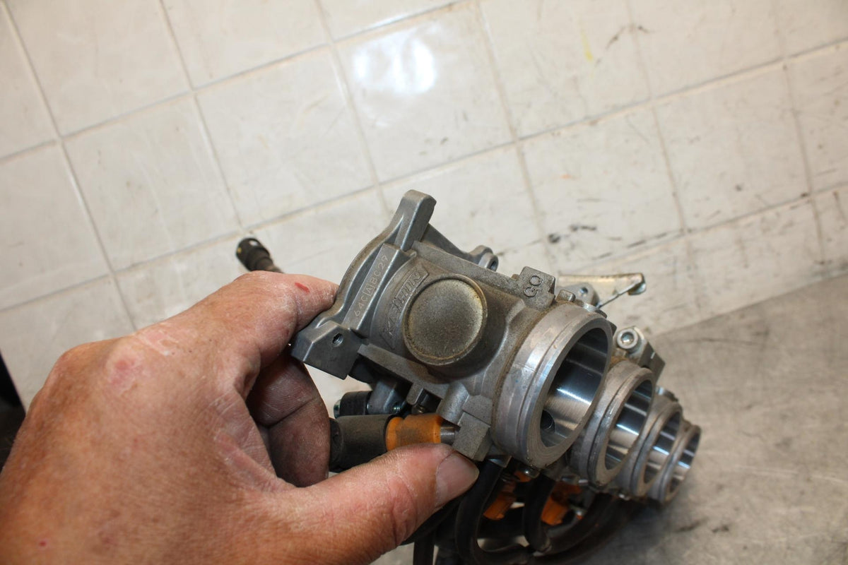 2011 Honda CBR600RR MAIN FUEL INJECTORS / THROTTLE BODIES 16401-MFJ-A01 BB520