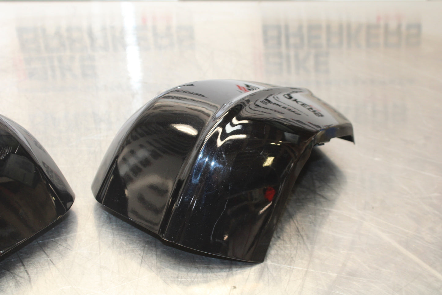 09 YAMAHA ROYAL STAR XVZ1300TF VENTURE SIDE COVER PANEL COWL FAIRING SET  BB151 