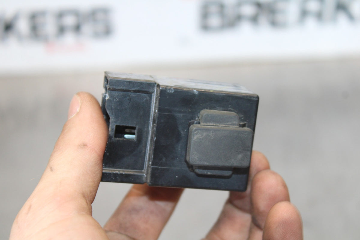 05 YAMAHA YZF R6 FUEL RELAY ASSEMBLY BOX BB894